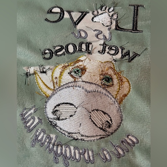 Mint throw blanket with custom dog love embroidery - Picture 5 of 7